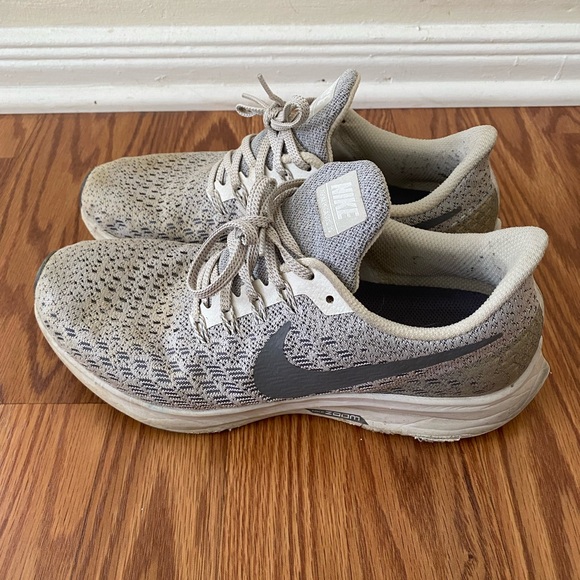 Nike Shoes - Nike Women’s Gray Zoom Pegasus 35 - Size 8